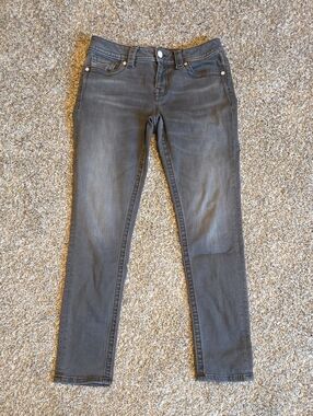 MISS ME Women’s Mid-Rise Skinny Fit Gray Jeans